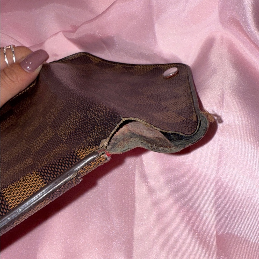 Louis Vuitton Wallet - Picture 10 of 11